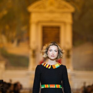 Robe noire Kennedy en Kente