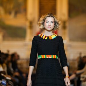 Robe noire Kennedy en Kente