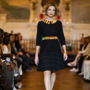 Robe noire Kennedy en Kente