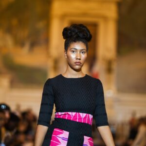 Robe noire et rose Dawn en Kente
