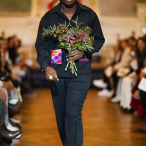 Surchemise noire et rose Dawn en Kente