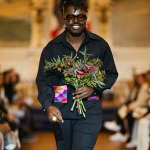 Surchemise noire et rose Dawn en Kente